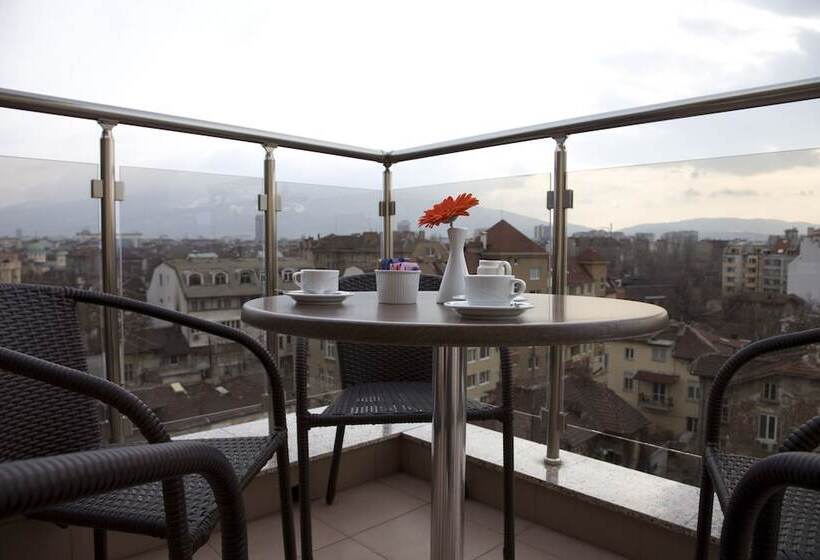 בית מלון כפרי Favorit