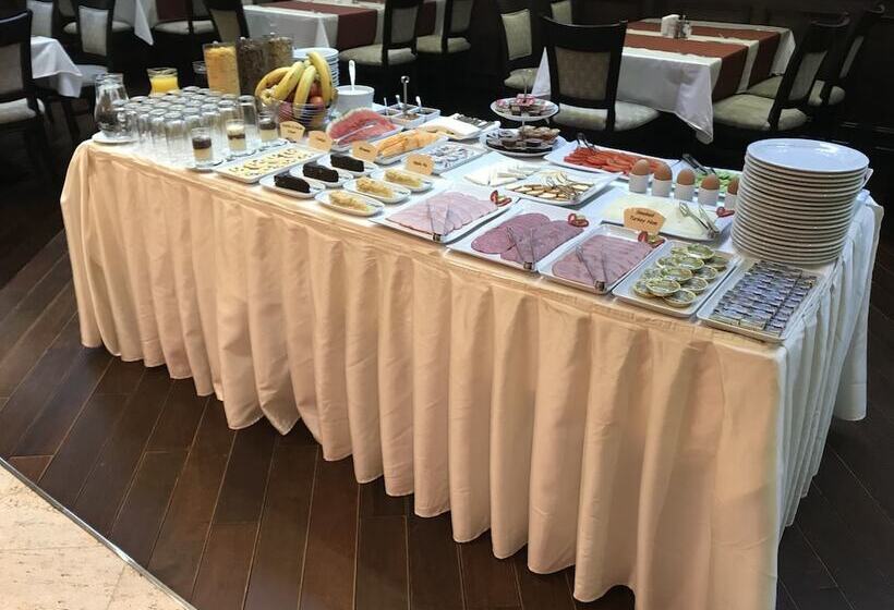 בית מלון כפרי Favorit