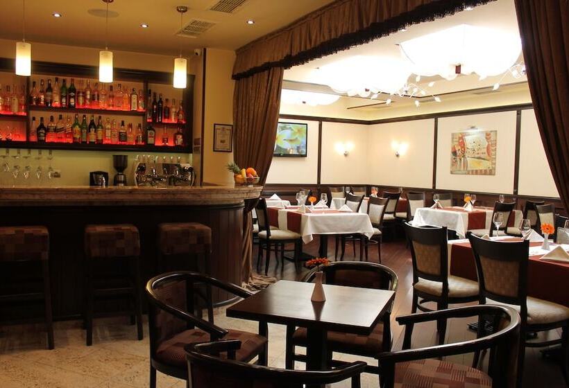 בית מלון כפרי Favorit