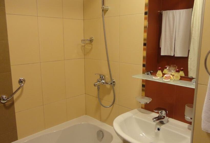 בית מלון כפרי Favorit