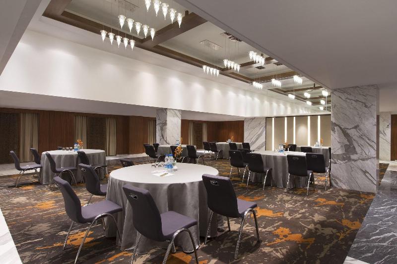 Отель Four Points By Sheraton Bengaluru, Whitefield