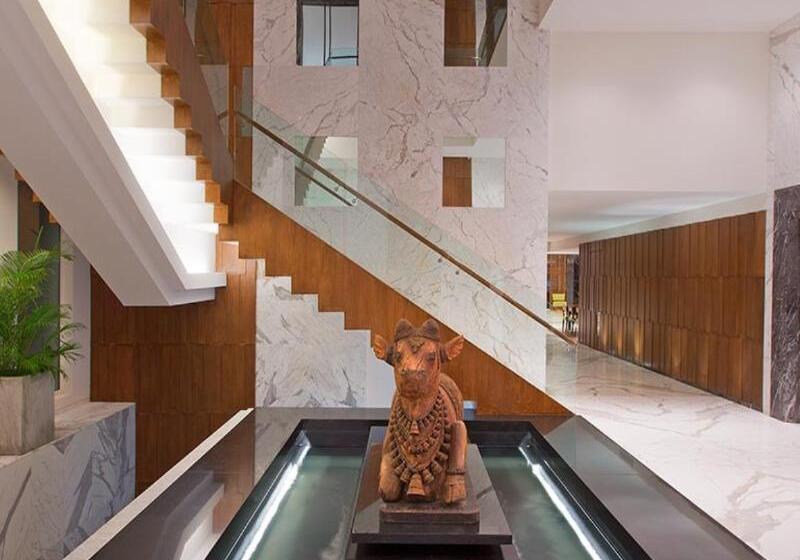 Отель Four Points By Sheraton Bengaluru, Whitefield