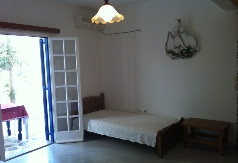 בית מלון כפרי Free Sun Rooms And Apartments