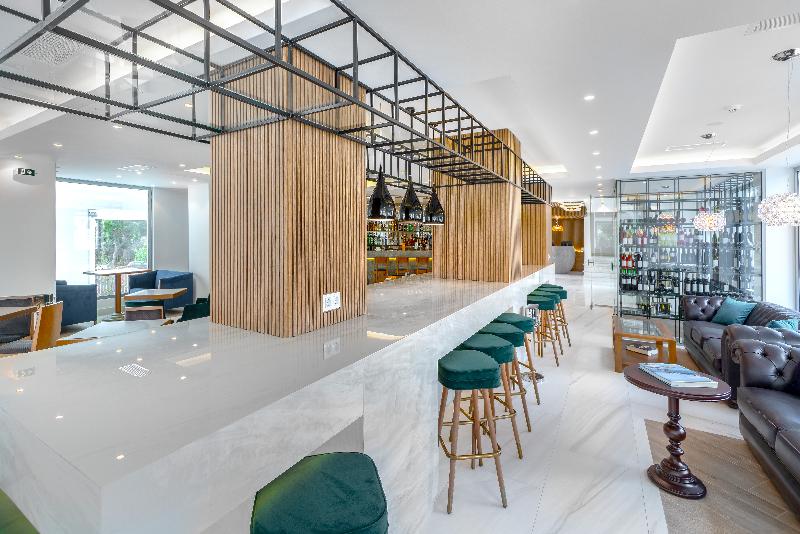 Отель Glyfada Riviera