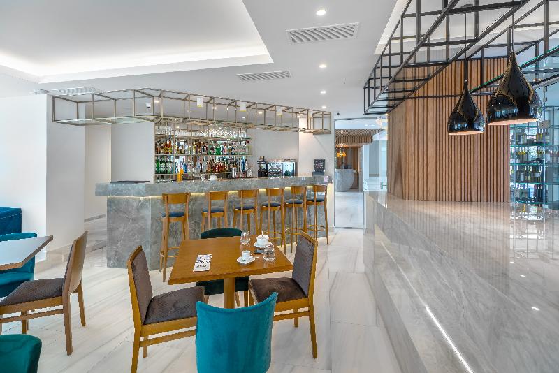 Отель Glyfada Riviera