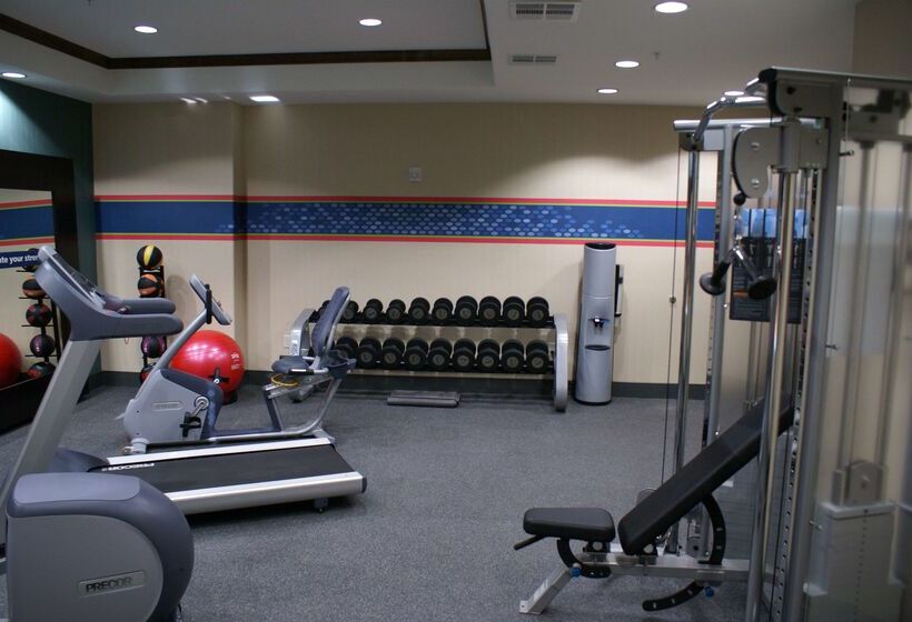 هتل Hampton Inn & Suites Center