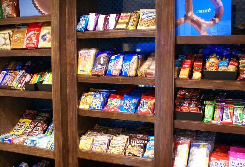 هتل Hampton Inn & Suites Center