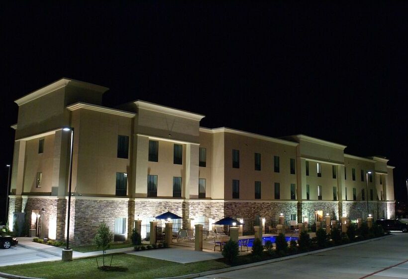 هتل Hampton Inn & Suites Center
