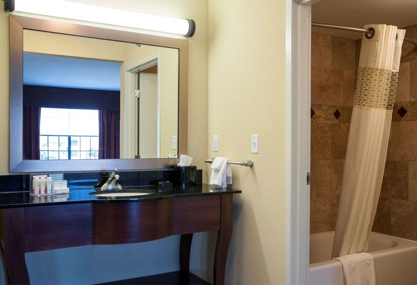 فندق Hampton Inn & Suites Watertown