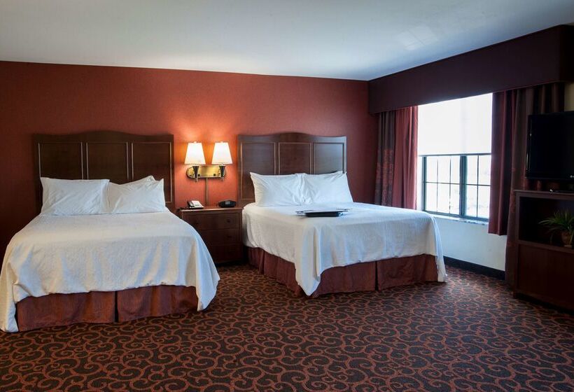 فندق Hampton Inn & Suites Watertown