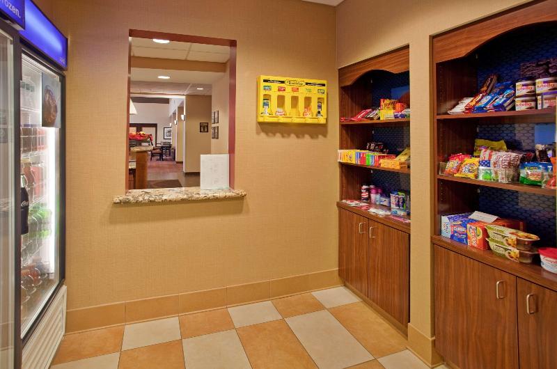 فندق Hampton Inn & Suites Watertown