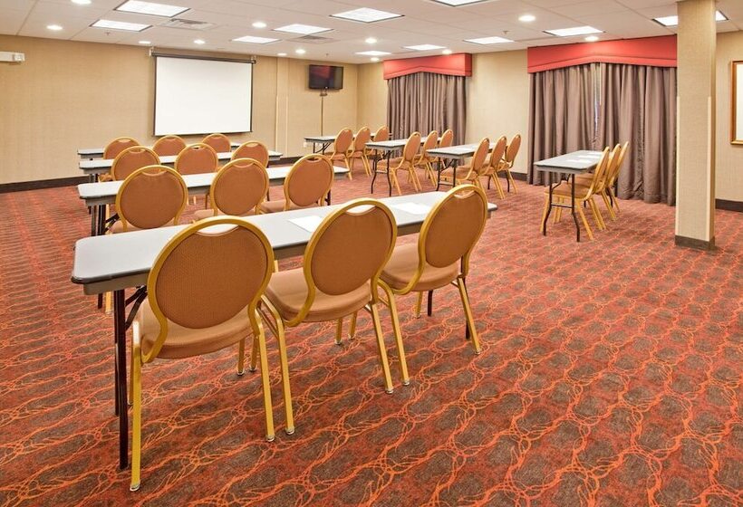 فندق Hampton Inn & Suites Watertown
