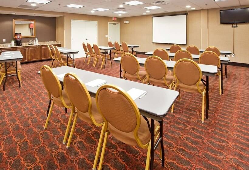 فندق Hampton Inn & Suites Watertown