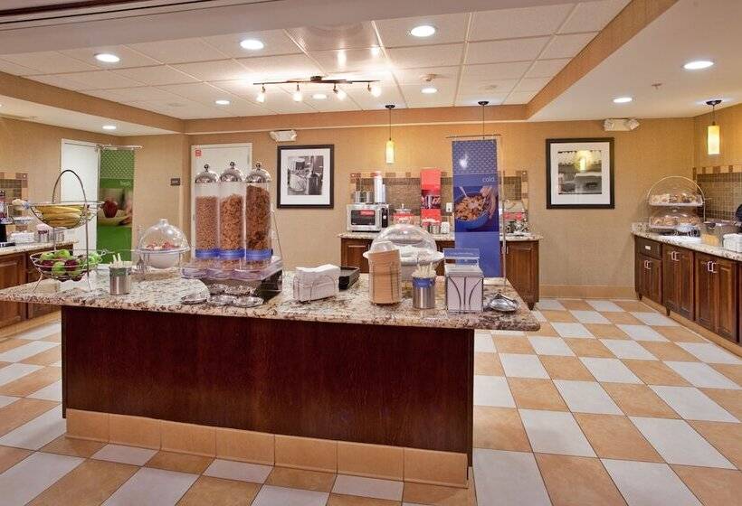 فندق Hampton Inn & Suites Watertown