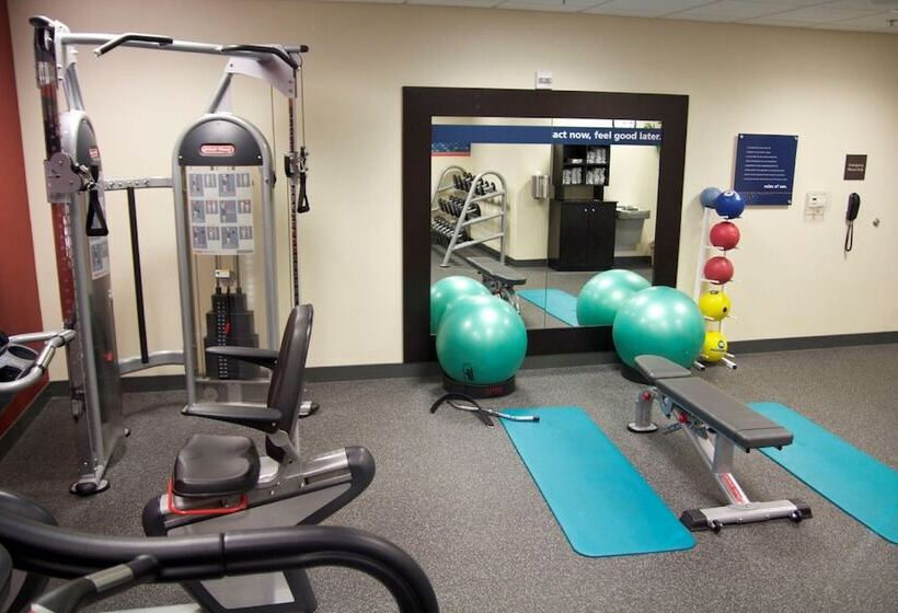 فندق Hampton Inn & Suites Watertown