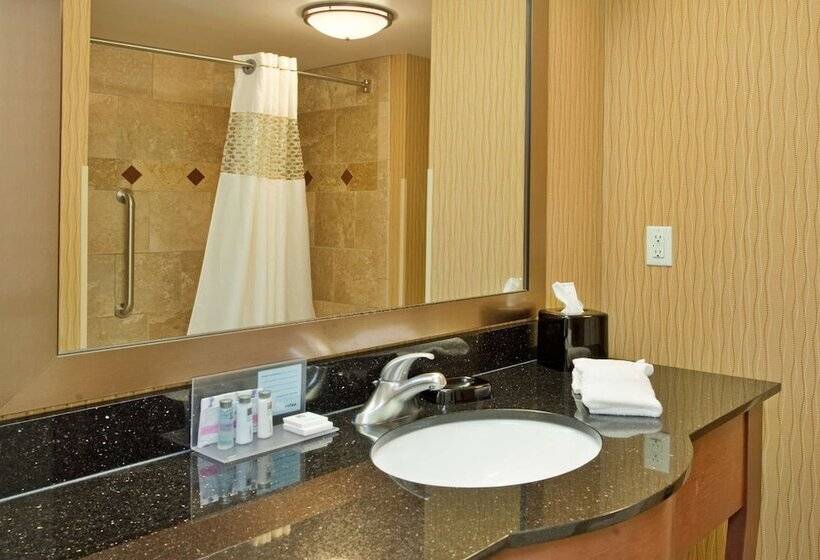 فندق Hampton Inn & Suites Watertown