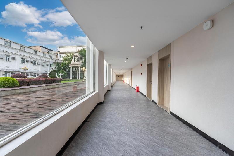 Hotel Hanting Shanghai Hongqiao Hub Railway Station