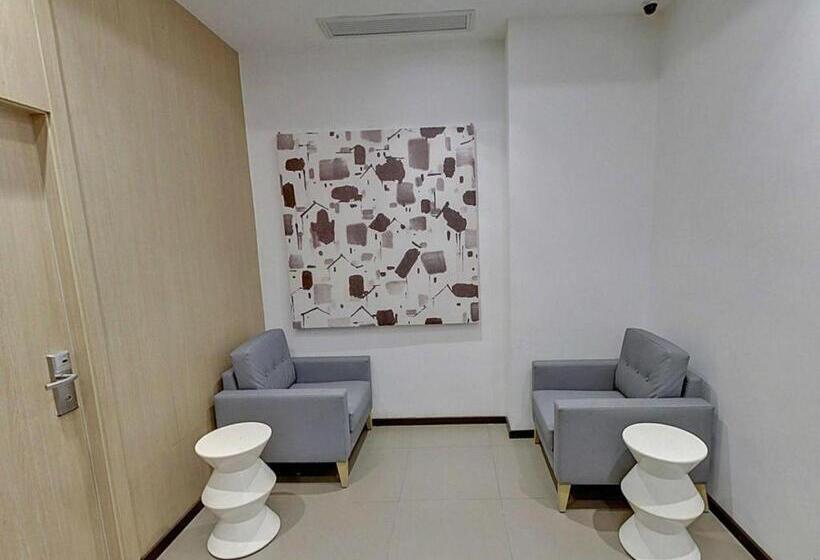 Hanting Hotel Shanghai Xujiahui Center