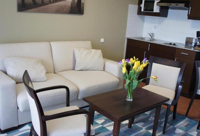 Отель Holiday Club Füred