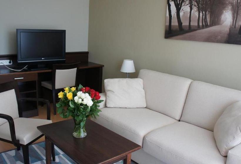 Отель Holiday Club Füred