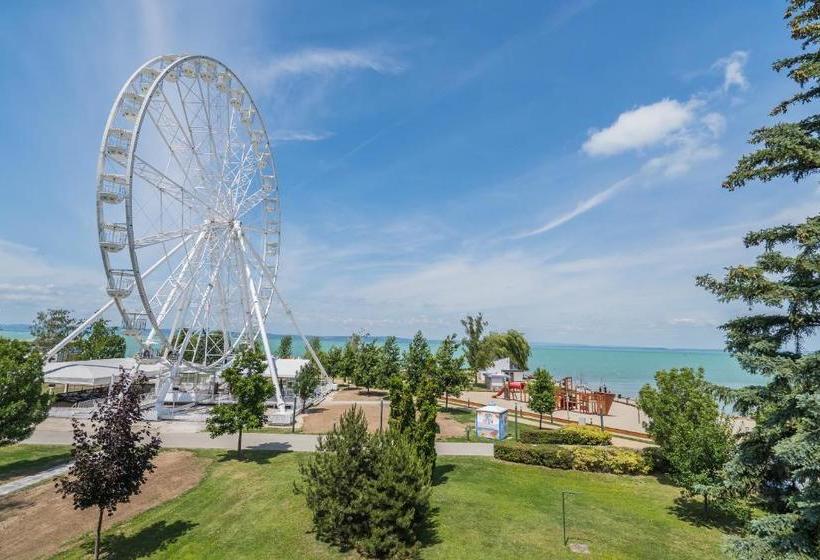 Holiday Hotel Siófok