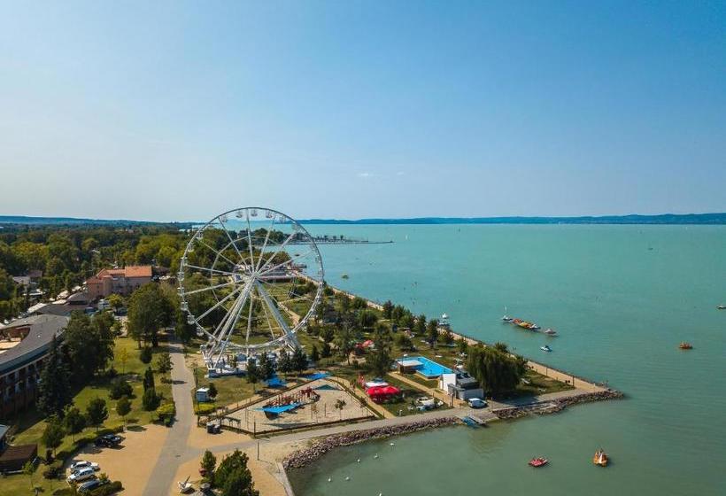 Holiday Hotel Siófok