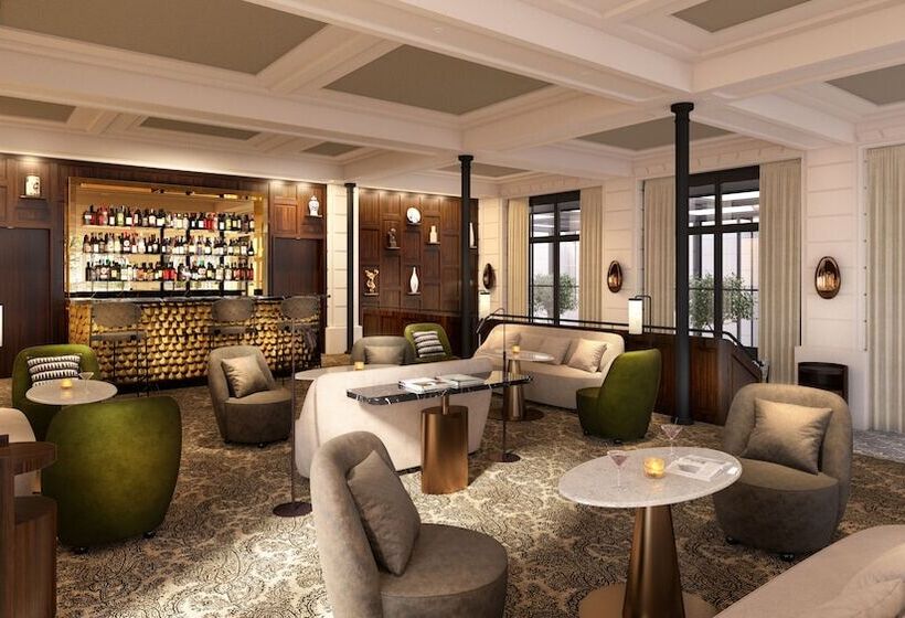 ホテル Hôtel Les Lumières   Relais & Châteaux