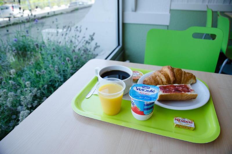 Отель Ibis Budget Aeroport Le Bourget Garonor