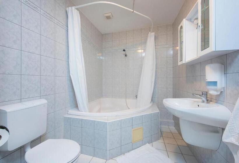 בית מלון כפרי Kikelet Club