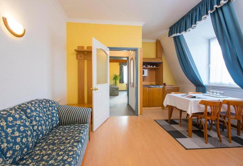 בית מלון כפרי Kikelet Club