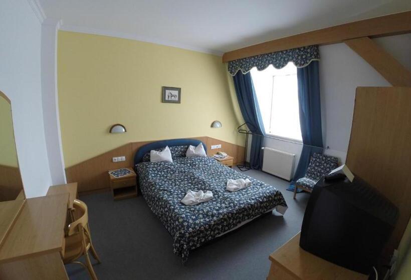 בית מלון כפרי Kikelet Club