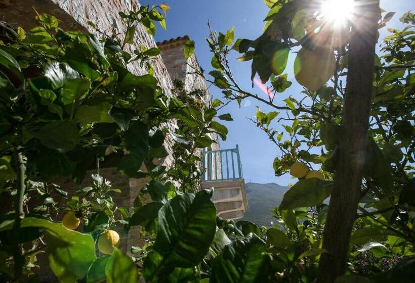 בית מלון כפרי Ktima Karageorgou