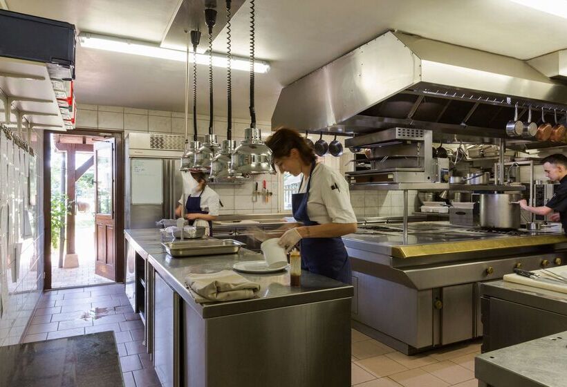 فندق L Orée Des Chênes, The Originals Relais