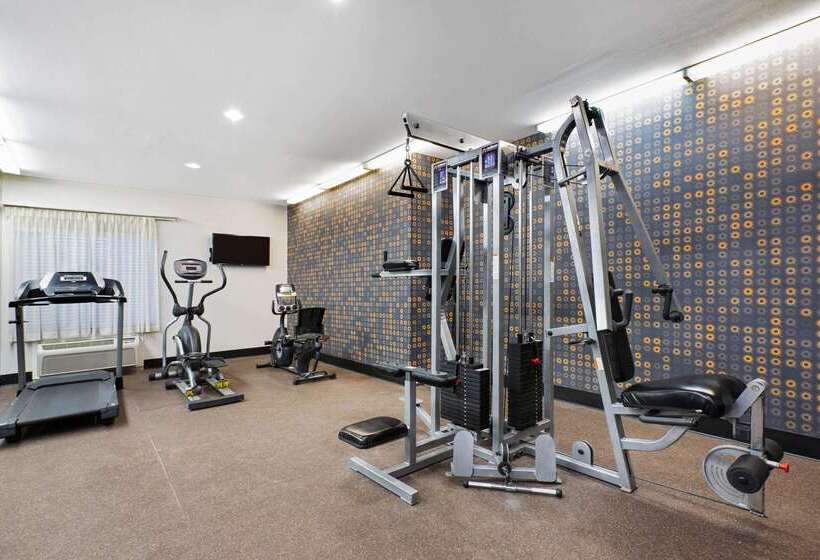 酒店 La Quinta By Wyndham Alvin