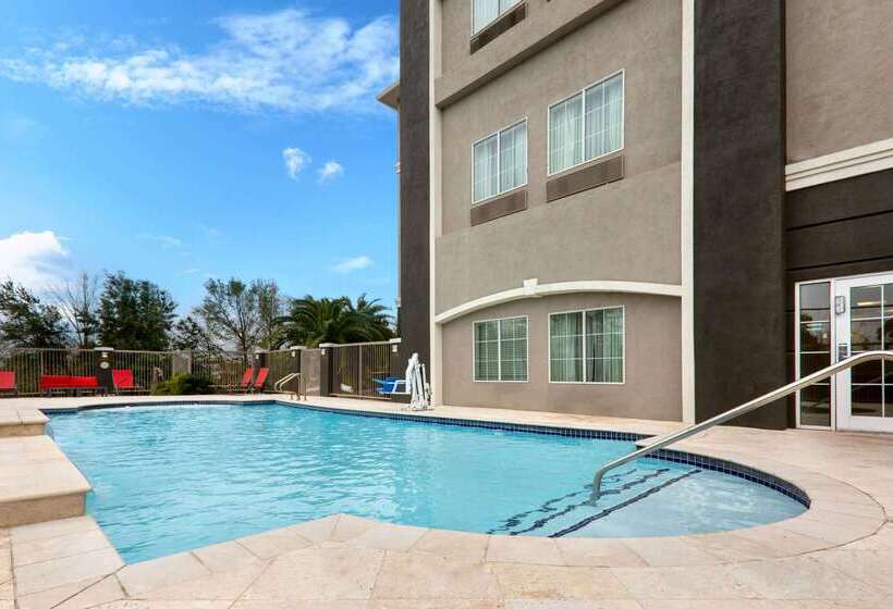 酒店 La Quinta By Wyndham Alvin