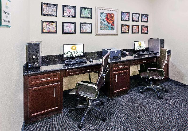 酒店 La Quinta By Wyndham Alvin