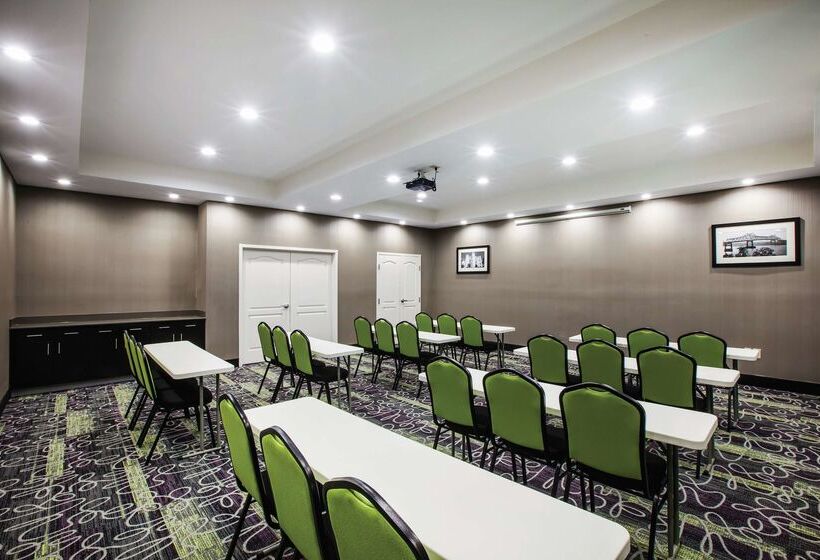 هتل La Quinta By Wyndham Baton Rouge Denham Springs