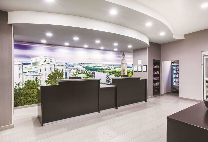 هتل La Quinta By Wyndham Baton Rouge Denham Springs