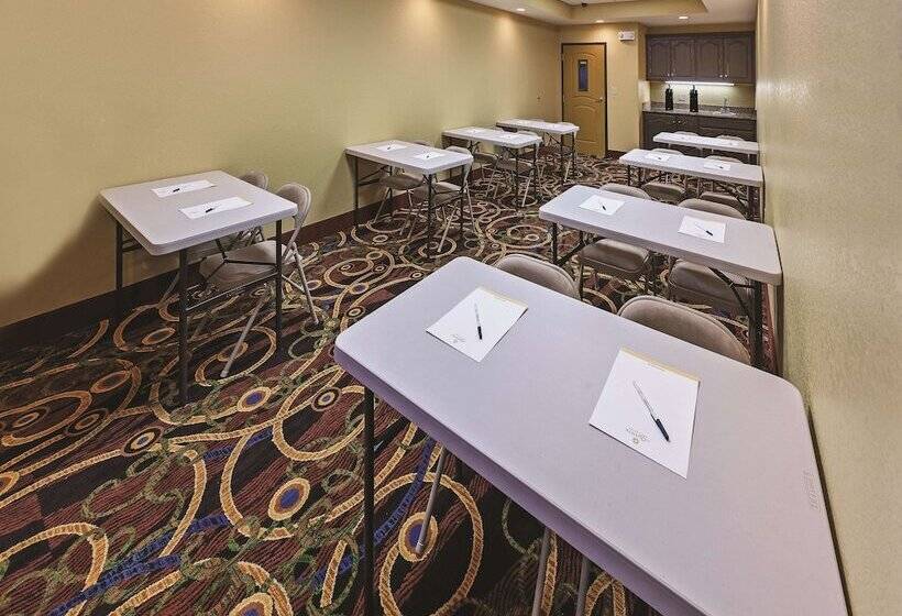 فندق La Quinta By Wyndham Searcy