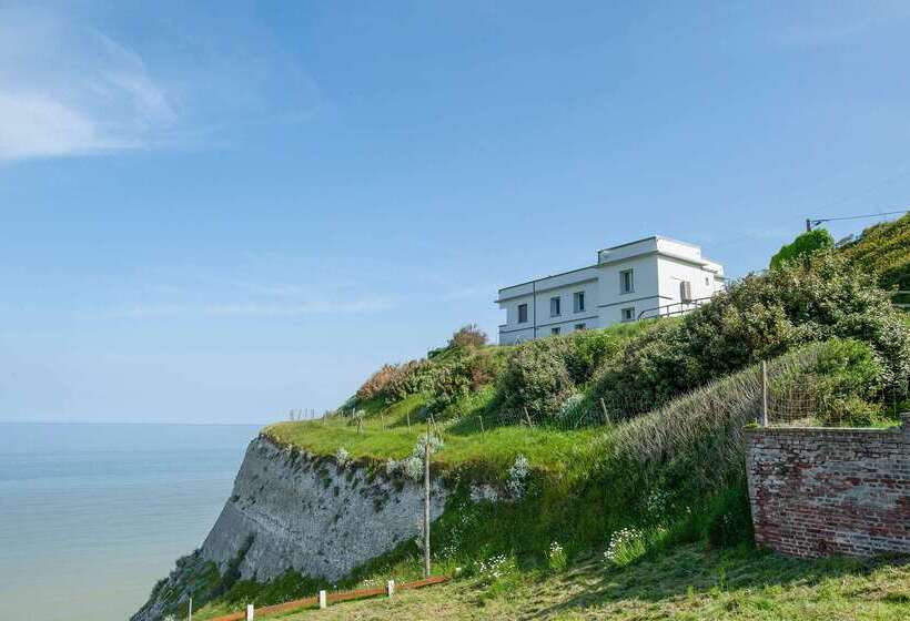 ホテル The Originals Hôtel Le Cise Restaurant Chambres Et Suites