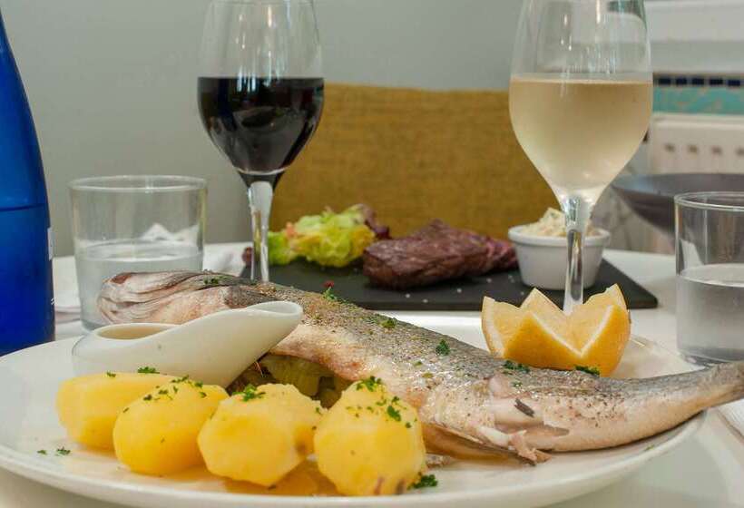 ホテル The Originals Hôtel Le Cise Restaurant Chambres Et Suites