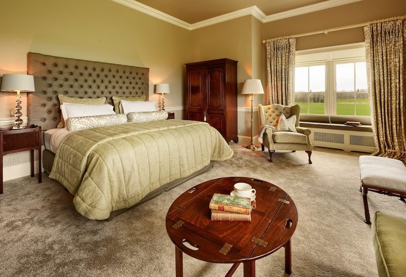 호텔 Luttrellstown Castle Resort