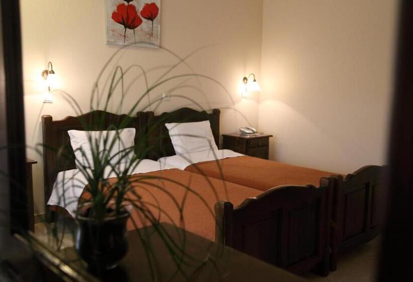 בית מלון כפרי Mani