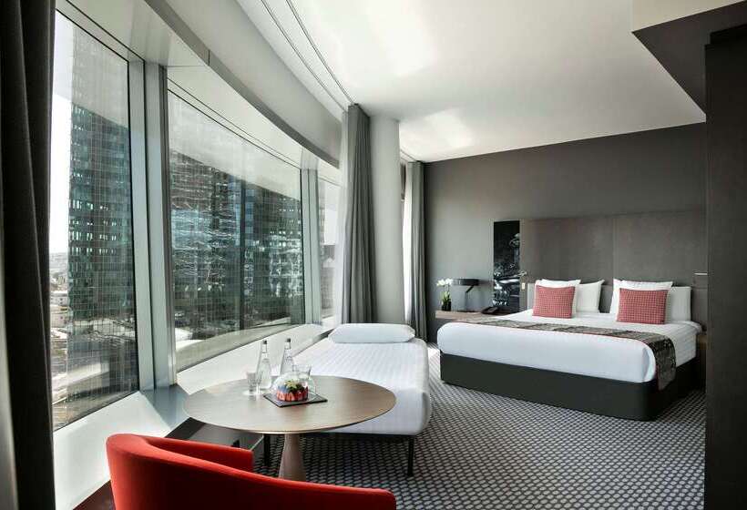 Отель Melia Paris La Defense