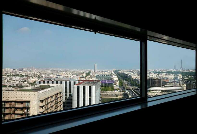 Отель Melia Paris La Defense
