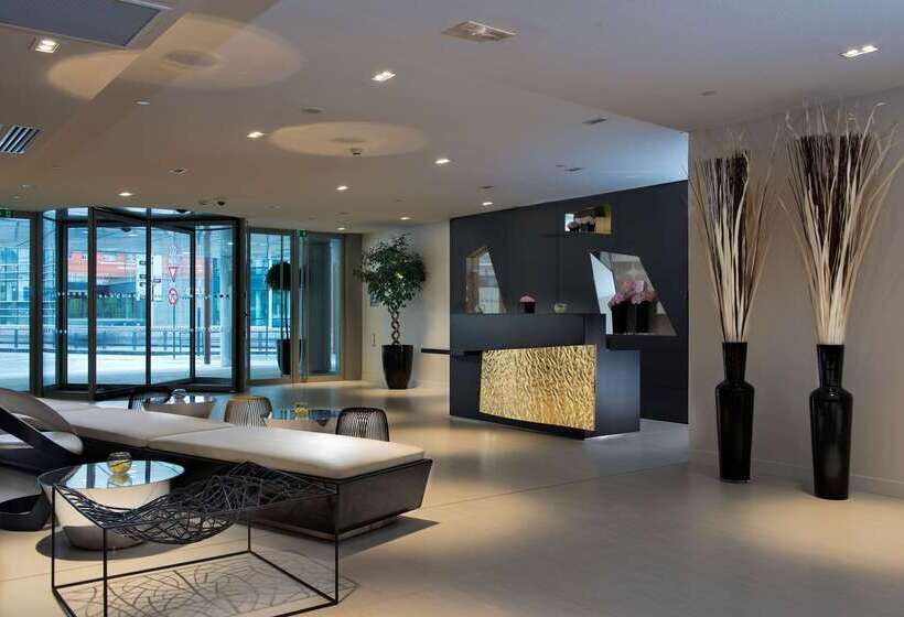 Отель Melia Paris La Defense