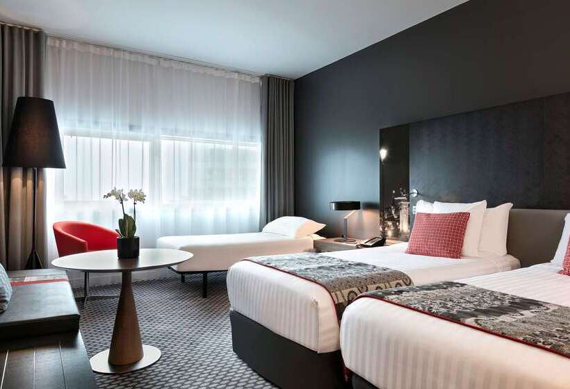 Отель Melia Paris La Defense