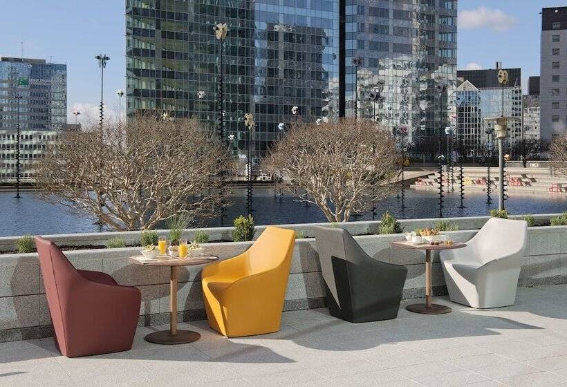 Отель Melia Paris La Defense