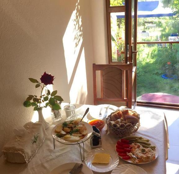 בית מלון כפרי Mira