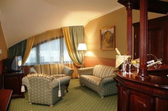 هتل Old Continent